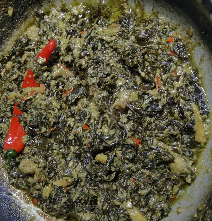 Taro Leaves Cooked in Coconut Milk (Laing) – A Taste Of Harmony